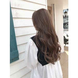 ロング　巻髪　スタイル