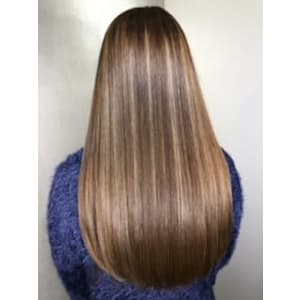 ハイライト　グレージュ　バレイヤージュ　