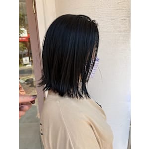 切りっぱなしボブ　外ハネ