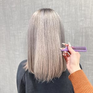 寒色系カラーが好きな人必見！ホワイトシルバー！