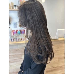 大串◎シアーグレージュ