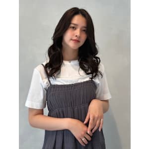 フェミニンミックス　自然な動きと柔らかさ