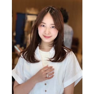 顔まわりレイヤースタイル