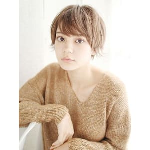 ふんわり外ハネショート