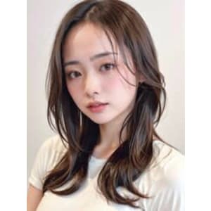 小顔外ハネミディアムアッシュ20代30代40代くびれミディ韓