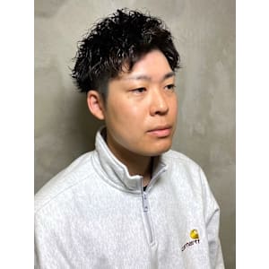 ショートパーマ　ニュアンスパーマ　刈り上げツーブロック