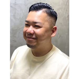 イージーパーマ　クロップ　サイドパート　スキンフェード