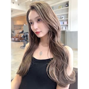 髪質改善カラー ヘーゼルベージュ かきあげヘア 韓国風巻き