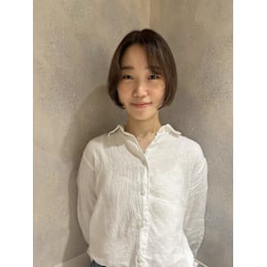 ベージュカラー/ハイトーンカラー/ミニボブ