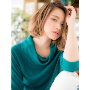 インナーカラーオレンジカラー小顔大人ボブフレンチカジュアル