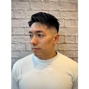 大人7：3分け/フェード【新宿/理容室/フェード】