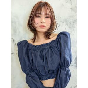 顔周りレイヤーカット