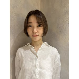 ベージュカラー/ハイトーンカラー/ミニボブ