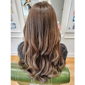 ミルクティーベージュカラー