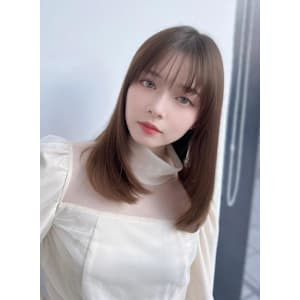 韓国風艶感ピンクベージュシースルーバングミディアムヘア