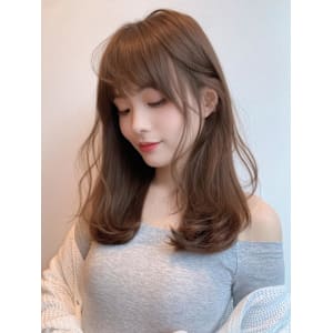 韓国風顔周りレイヤーカットサイドバングロング艶感