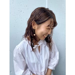 medium×plumeパーマ