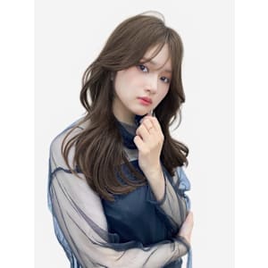 韓国風/サイドバング/艶感/くびれ/外ハネ/ミディアムヘア