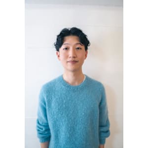 クセ毛で作るパーマ風スタイル【e's 諸星】