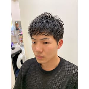 デザインパーマ＋刈り上げ