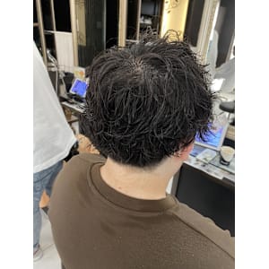 スパイラルパーマ/メンズ/眉カット【錦糸町北口】