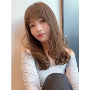 抜け感　ベージュカラー　レイヤーカット　こなれ感　ロング