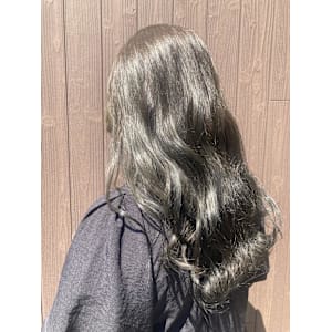 オリーブカラー