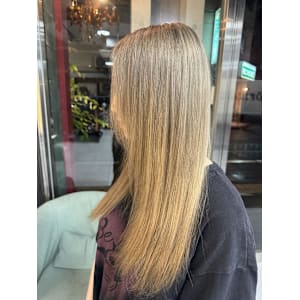 ミルクティーベージュブロンド【錦糸町北口】