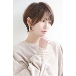 ★大人可愛い30代40代黒髪前下がりショートボブ丸みショート