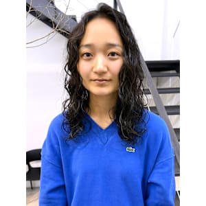 ワンレン　ウェーブパーマ　セミロング　ハードパーマ