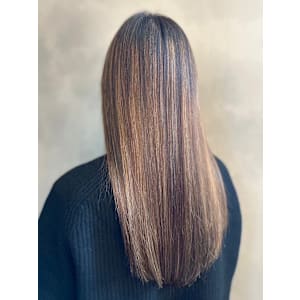 美髪　アッシュカラー　髪質改善　酸性ストレート　20代30代