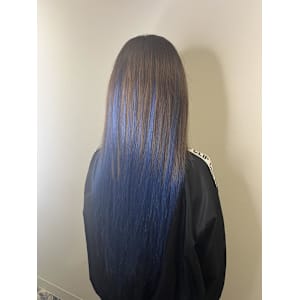 ブルーでグラデーション！