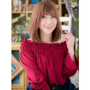 大人かわいいツヤ髪ピンクベージュ前下がり　ヘルシースタイル