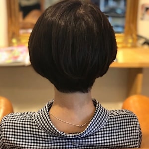 ショートボブ