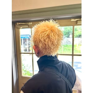 スパイキーショート