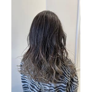 グラデーション - Ease by amble luxe 北千住【イース バイ アンブル リュクス キタセンジュ】掲載中