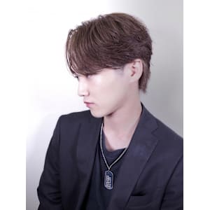 ベージュブラウン/ニュアンスセンターパート