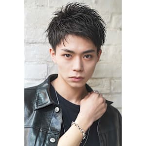 スーツ短髪ツーブロック束感モテる黒髪シークレットパーマ流行