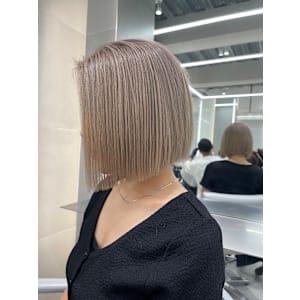 ミルクティーベージュ