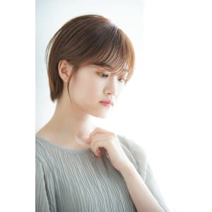 シンプルで上品なミニマルボブ