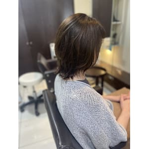 ミディアムレイヤースタイル