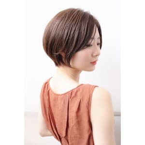 ふんわりキュートに♪大人の前下がりショート×ショコラブラウン