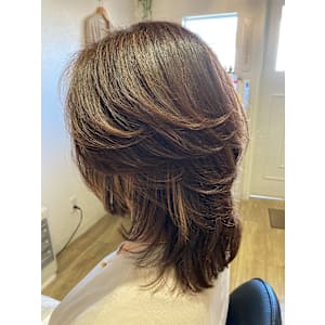 ミディアムレイヤー - HAIR Espace【エスパス】掲載中