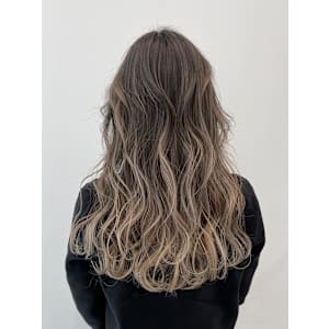 ホワイトベージュ