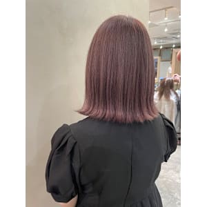 ピンクベージュカラー