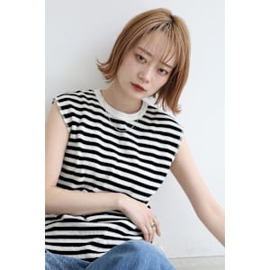 外はねボブ　ミニボブ　ベージュカラー