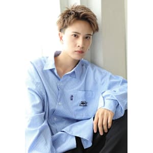 ベリーショート　アップバング　ツーブロック