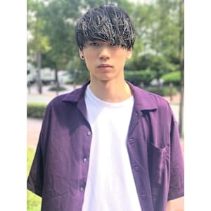 ツーブロックマッシュパーマモノトーングレージュ刈り上げボブ