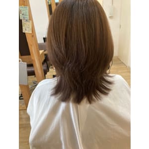 お客様髪質改善データ1356（ミディアムウルフ）