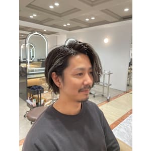 ハイライト×センターパート